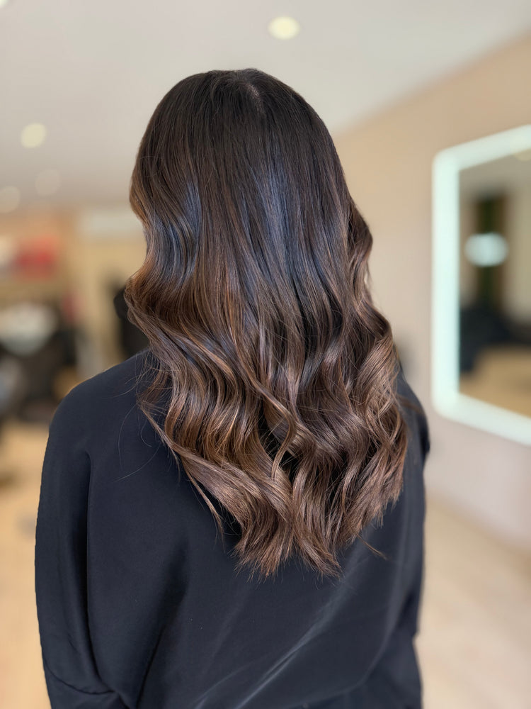 Réalisation coloration et ondulations au salon Heavenly Studio